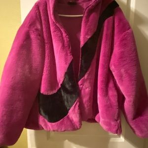 Nike ladies zip up Jacket faux fur fushia color.